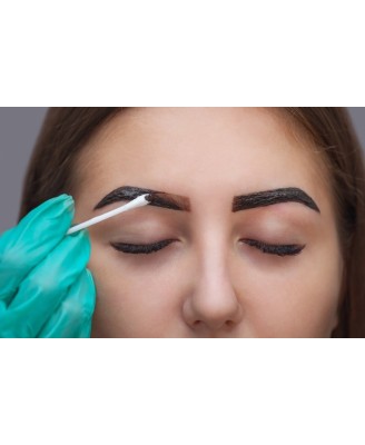 Teintures cils ou sourcils