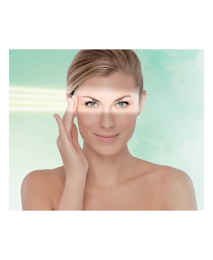 Eye lifting Mary Cohr